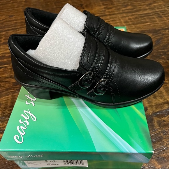 Easy Street Black booties - Picture 7 of 11